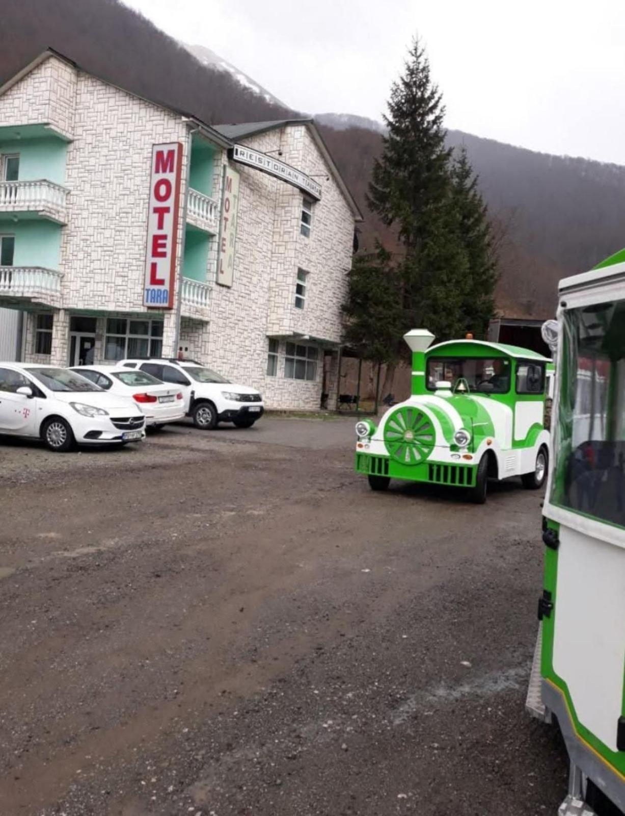 מויקובאץ Motel Tara מראה חיצוני תמונה