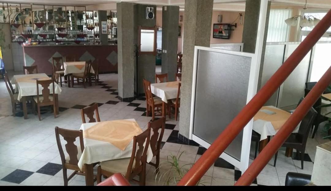 מויקובאץ Motel Tara מראה חיצוני תמונה