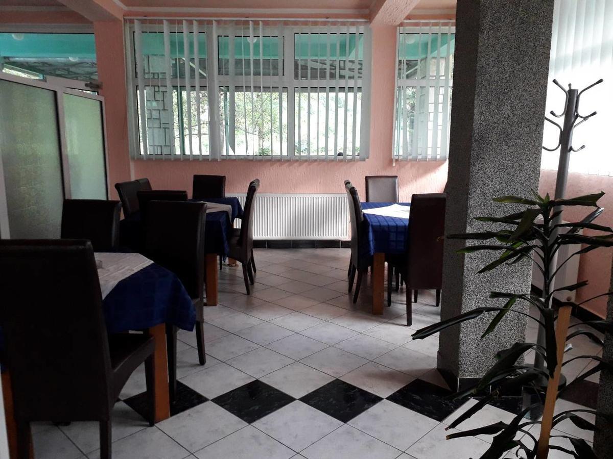 מויקובאץ Motel Tara מראה חיצוני תמונה